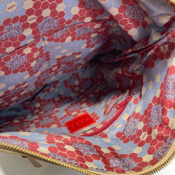 HOBO Leather Shoulder Bag Boho Slouchy Zip Top Pockets Fringe Neutral Classic - Picture 5 of 16